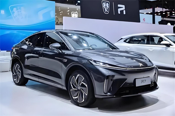 上汽集團(tuán)：越過(guò)2024年的“極點(diǎn)”，在2025進(jìn)入新的速度和節(jié)奏