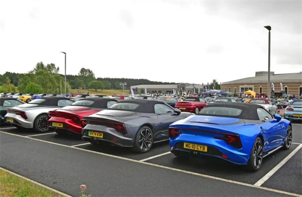 技術(shù)破局、全球突圍！上汽以改革深功鑄就“九連漲”硬核答卷