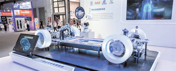 剛過去的一個月 上汽啟幕了一場聲勢浩大的產(chǎn)品和技術的密集發(fā)布