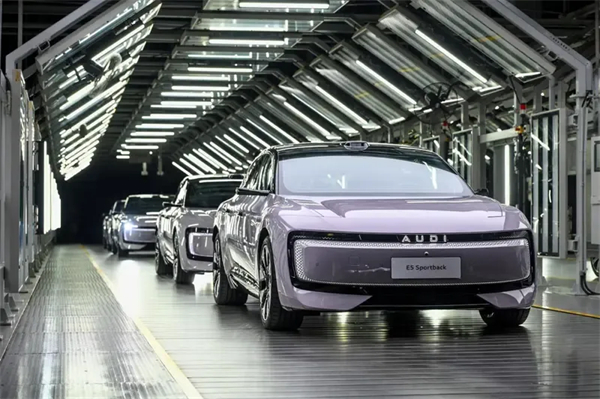 破局與新生：上汽集團的轉型邏輯與行業(yè)價值