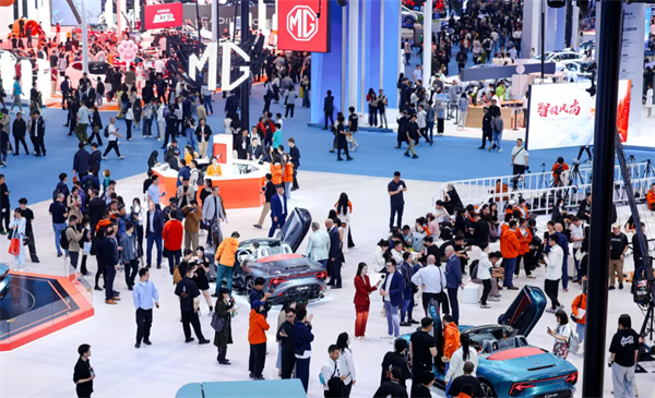 不止突破當(dāng)下，上汽聚焦下一個(gè)增長引擎