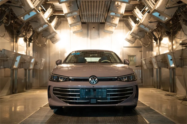 上半年零售銷量奪冠，飽和式進攻箭在弦上：上汽勢如破竹