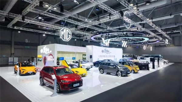 上汽用半年時間，展現(xiàn)出中國汽車“頭雁”的變革偉力