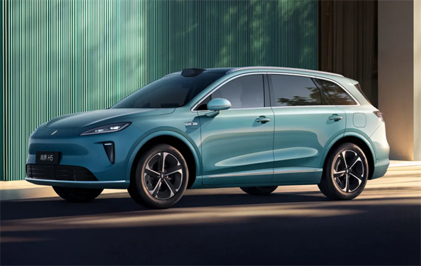 銷(xiāo)量七連漲的背后：體系與戰(zhàn)略重構(gòu)，上汽鎖定新一輪“產(chǎn)品爆發(fā)期”