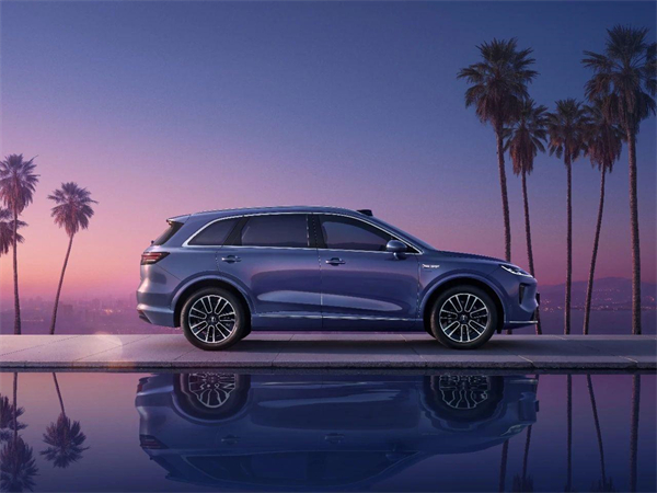 銷量“七連漲”，產(chǎn)品技術(shù)密集落地！上汽集團(tuán)“三箭齊發(fā)”