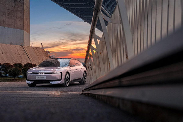 銷量“七連漲”，產(chǎn)品技術(shù)密集落地！上汽集團(tuán)“三箭齊發(fā)”