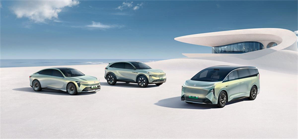 銷量“七連漲”，產(chǎn)品技術(shù)密集落地！上汽集團(tuán)“三箭齊發(fā)”