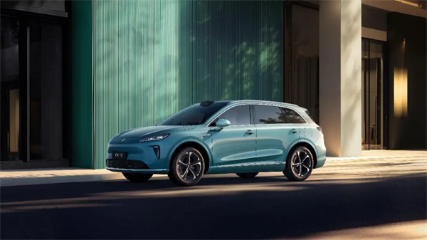 銷量回升、股價沖高、科技突圍：上汽的“教科書式劇本”如何上演？