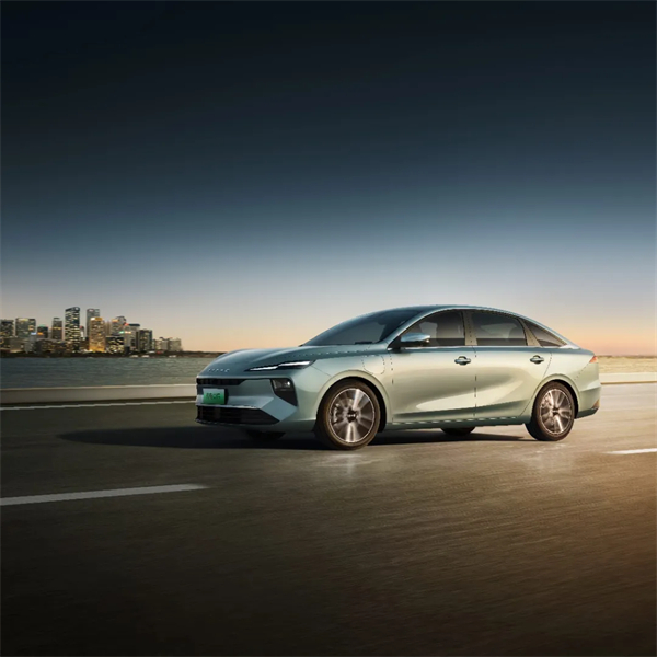 銷量回升、股價沖高、科技突圍：上汽的“教科書式劇本”如何上演？