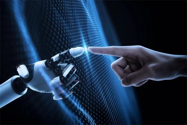 上汽聯(lián)手華為：既是中國(guó)汽車的命運(yùn)共同體，更是浩蕩的供給側(cè)改革