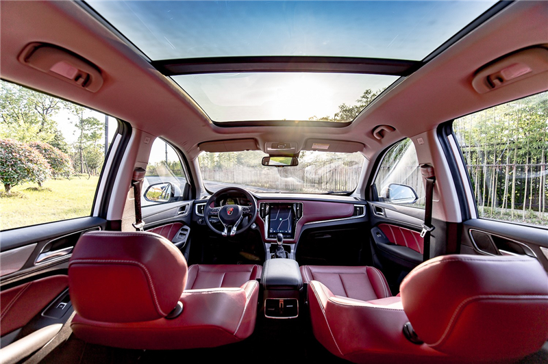 榮威RX5成北京汽車博物館“館藏” 互聯(lián)網(wǎng)汽車帶來顛覆式迭代升級(jí) 變革出行新體驗(yàn)