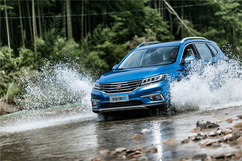 榮威RX5成北京汽車博物館“館藏” 互聯(lián)網(wǎng)汽車帶來顛覆式迭代升級(jí) 變革出行新體驗(yàn)