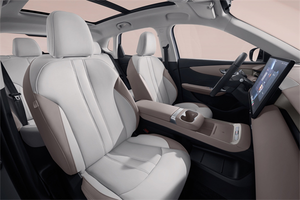 開創(chuàng)傳統(tǒng)車企先河，MG重新發(fā)布ES5，“領(lǐng)先一代、便宜一萬”重塑格局