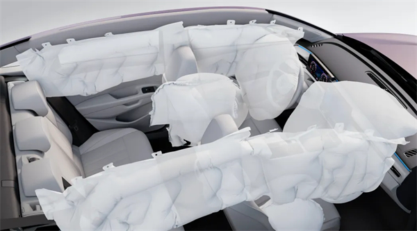 國(guó)民家轎大升級(jí)！朗逸 Pro 限時(shí)價(jià)8.88萬(wàn)元起正式上市