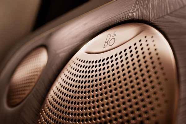 33.69萬元起，上汽旗艦?智己LS9正式開啟預售 以全球巔峰科技，顛覆30萬級大六座SUV格局