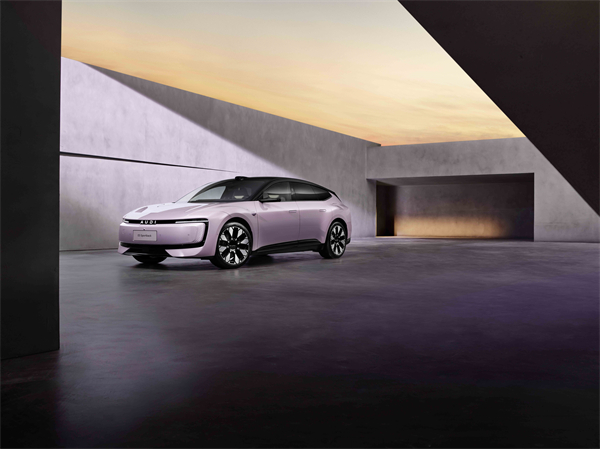 “懂車更懂你”的上汽 整體亮相2025上海國(guó)際車展