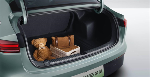 7.98萬起！榮威純電D6上市，A+級市場迎來“價值王者”