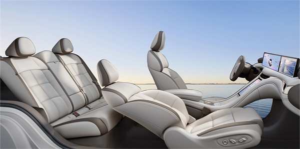 全新智己L6震撼上市，權益價20.49萬~26.49萬