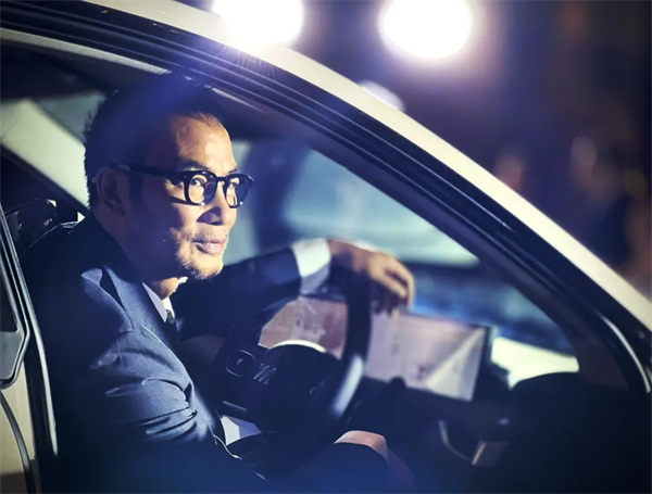 智己汽車重磅登陸香港市場，6系雙車同步上市