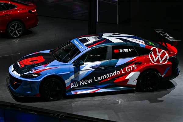 全新凌渡L 11.99萬(wàn)元起正式上市 油車(chē)個(gè)性化之選來(lái)了！