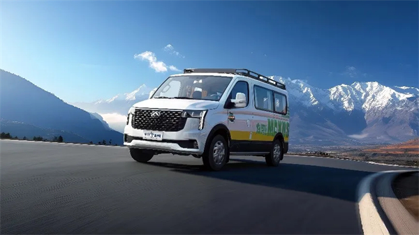 全場(chǎng)景旅居時(shí)代來(lái)臨！新途遠(yuǎn)界生活家領(lǐng)銜上汽大通三款房車煥新發(fā)布