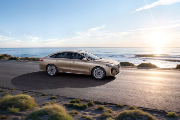 榮威M7 DMH重磅上市，限時美好價8.58萬元起享新能源時代家轎王