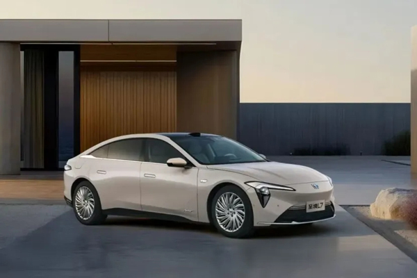 不同階段的上汽，不同階段的通透