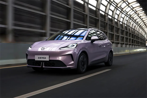 用戶驅(qū)動(dòng)，技術(shù)領(lǐng)航：上汽集團(tuán)以“雙向奔赴”實(shí)現(xiàn)品牌向上新高度